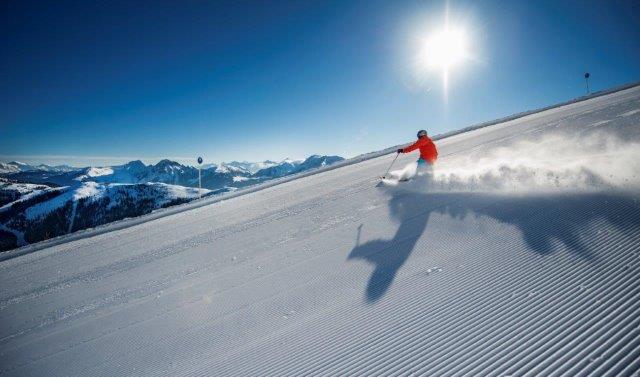 Altenmarkt-Zauchensee-Tourismus_Skifahren_Panorama_Top-Pisten.jpg